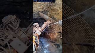 Tunnels में Iron Net से ऐसे Fencing की जाती है 👌ID04013C11 [upl. by Lise]