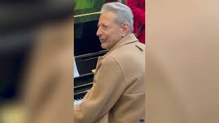 Jeff Goldblum Surprises London Commuters With Impromptu Piano Performance [upl. by Evoy]