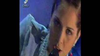 Sertab Erener  Aslolan aşktır Live 1997 [upl. by Hosbein]