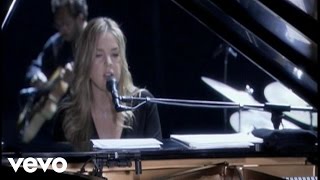 Diana Krall  Pick Yourself Up Live [upl. by Hedges]