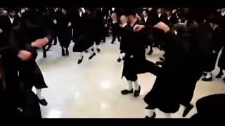 Juif qui danse  Meme Heuss lenfoiré [upl. by Ellerey]