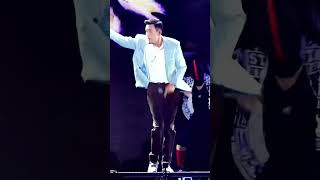 William Chan dances so charmingly 陈伟霆演唱会唱跳舞台直拍，跳舞太帅了 [upl. by Quennie129]