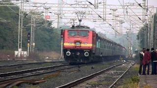 Nothing can beat this TN Express at 110 KMPH with a beautiful ED WAP4 [upl. by Swirsky827]