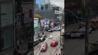 Crazy Pursuit of a Car Thief on Queen Street in Toronto toronto policecruiser horses [upl. by Ailis]