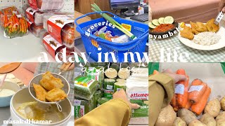 A DAY IN MY LIFE ANAK KOST  kuras kulkas grocery shopping food prep masak di kamar [upl. by Margot]