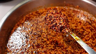 How To Make Proper Sichuan Chili Oil Spicy Oil  道地油辣子的製作方法  Chinese Food [upl. by Aphrodite]