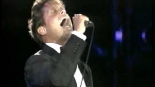 Luis Miguel POR DEBAJO DE LA MESA Estadio Azteca 2002 [upl. by Franciskus]