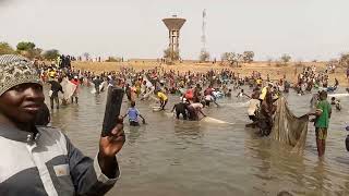 La pêche collective de Bandiagara [upl. by Htrahddis887]