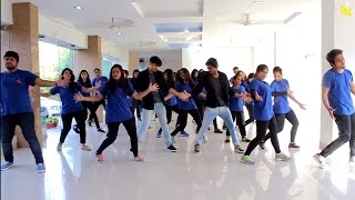 JABRA FAN  The Dance Centre Choreography DedicatedtoSRKkingkhan [upl. by Neira]