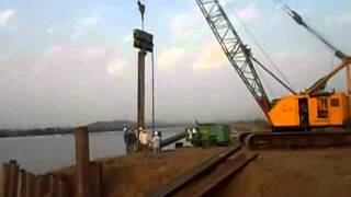 SHEET PILING  FORMATION OF COFFERDAM INSIDE THE RIVER  5  HEMINFRA [upl. by Ewart410]