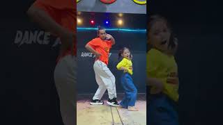 Chite suit pe daag pe gaye go viral post shorts dance video post youtubeshorts viral video [upl. by Etnoel111]