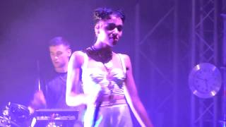 FKA Twigs  Hows That Live  Pukkelpop 2014 [upl. by Vtehsta]