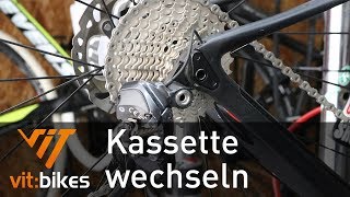 Wie wechsel ich eine Fahrradkassette  vitbikesTV 152 [upl. by Nirehtak]