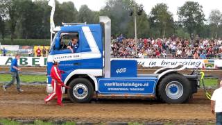 Truckpulling Bakel 2011 Team Van Vlastuin Agro finale [upl. by Einre]