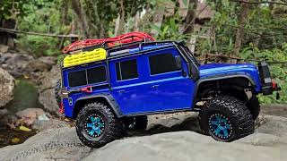 Traxxa TRX4 Land Rover Defender Off Road Adventure 4x4 Scale 110 [upl. by Dorothea]