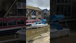 Liverpool Canal🏴󠁧󠁢󠁥󠁮󠁧󠁿 skipton uk travel england funnyshorts boat shotrs canal [upl. by Letsirc86]