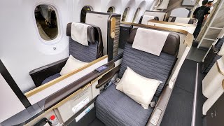 Gulf Air 787 Business Class  GF165 Bahrain to Singapore [upl. by Kee]