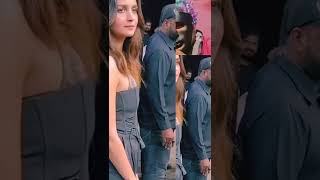 Bollywood heroine Alia Bhatt की स्टाइल dekhar aap ho jaenge pagal viral reaction video🤑🤩 Alia react [upl. by Ainoet201]