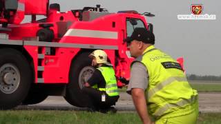 Speciální technika pro vyprošťování letadel  HASIČI AIRPORT OSTRAVA  HZS MSK [upl. by Gui592]