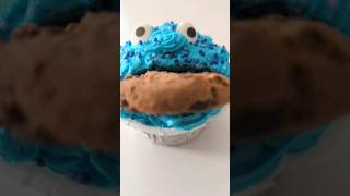 🧁Cookie Monster cupcake baking stopmotion [upl. by Maurizia]