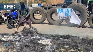 Transportadores colombianos bloquean la frontera con Venezuela en protesta por alza del diésel [upl. by Christyna]