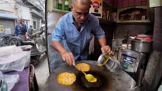 Ludhiana street food Besan ka chilla indian street food [upl. by Napier]