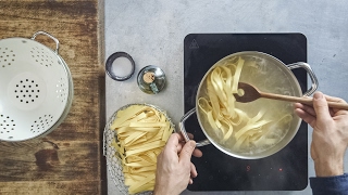 Howto Nudeln kochen  So wird die Pasta besonders fein  FOOBY [upl. by Ynohta]