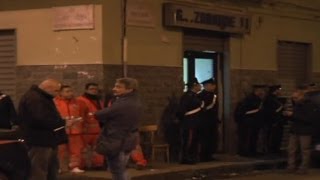 Napoli  Agguato in un circolo a Secondigliano due morti 2 190414 [upl. by Alvar]