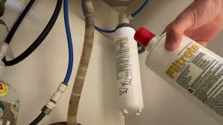 How To Change The Filter On A 3M Filtrete 3USMAXS01 UnderSink Filter Filter [upl. by Carlisle517]