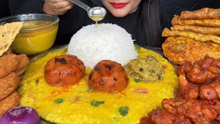 ASMR EATING DAALSPICY OMLETTEGOBI PAKODAALOO BHARTAPAAPADALOO TIKKI [upl. by Leviralc746]