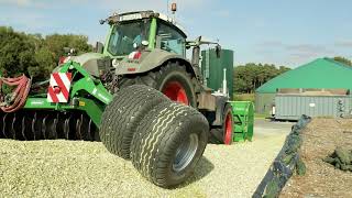 düvelsdorf Silagetechnik  Maisschiebeschild amp Silagewalze [upl. by Orten312]