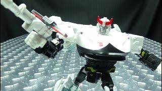 Siege Deluxe PROWL EmGos Transformers Reviews N Stuff [upl. by Malaspina985]