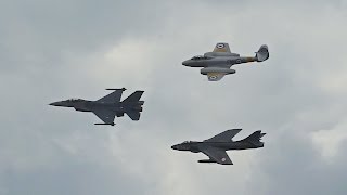 Amazing Jet Formation flypast F16 Hawker Hunter and Gloster Meteor at Volkel Luchtmachtdagen 2013 [upl. by Esojnauj]