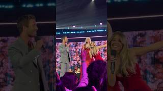 Sydney Sweeney Glen Powell and Natasha Bedingfield sing “Unwritten”  2024 People’s Choice Awards [upl. by Sibella]