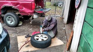 Fixing bead leak on aluminum rim with 100 percent silicone [upl. by Irret]