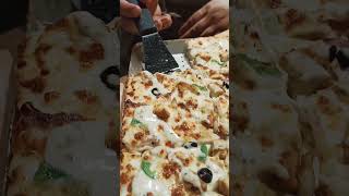 White Castle Gujrat  Pizza Shorts pizza food streetfood foodie family familyvlog [upl. by Mehetabel]