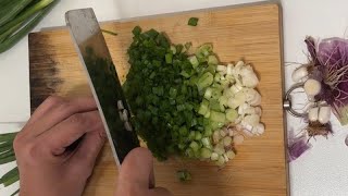 Chopping Green onions 🧅🧅🌿🌿ASMRCUTTINGSKILLSskills [upl. by Kcinemod2]