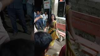 Do ghunt muze bhi pila de sharabi dance marathidj song [upl. by Llehsam]