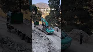 Unloading excavator in tarall joshimath construction excavator Uttrakhand [upl. by Wahlstrom]