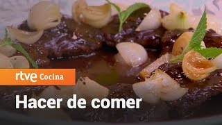 Cómo hacer Carrillada de cerdo  Hacer de comer  RTVE Cocina [upl. by Calla]