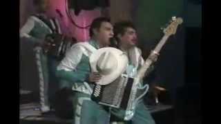 Los Tigres Del Norte  Si No Me Falla El Corazon En Vivo 1994avi [upl. by Finley]