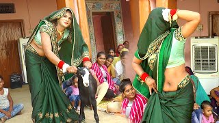 नई बहू ने बकरे के साथ किया ऐसा डांस 101 गारंटी से मजा ही निकल पड़ेगा Dehati dance [upl. by Nnyllatsyrc]