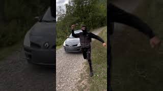 Un homme étrange me poursuit avec sa voiture dans un chemin 😱 roadrage motocross yz125 fakes [upl. by Elisha]