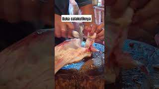 Tunjang kaki sapi proses buka calakutik kakisapi tunjang dagingsapi beef pasartradisional [upl. by Cunningham]