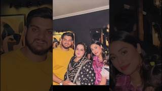 Saba maaz showing ♾️ love  family is stronger if together  Aiman khan and bhabi  shortsviral [upl. by Masuh]