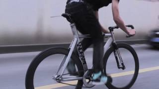 THIS IS HOW YOU CRUSH THE STREET WITH A FIXIE [upl. by Curhan705]