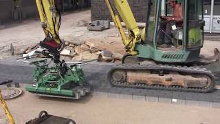 HUNKLINGER Pflastergreif Modula Plus Einstein  laying of interlocking concrete paving tiles [upl. by Gnauq164]