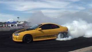 Corowa Autofest 2010  CV8 Monaro burnout [upl. by Rutherford255]