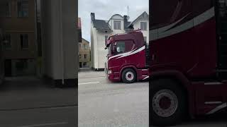 Truckspotting med Truckspotterbergslagen 👍🏼🍻🚨 truckspotting fyp 2024 scaniav8 sweden [upl. by Canning513]