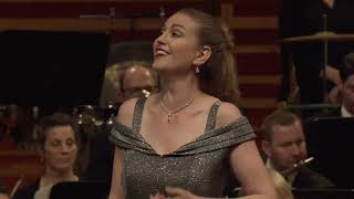 A Dvorak quotMondliedquot aus der Oper Rusalka  Julia Schiwowa live [upl. by Shrier]